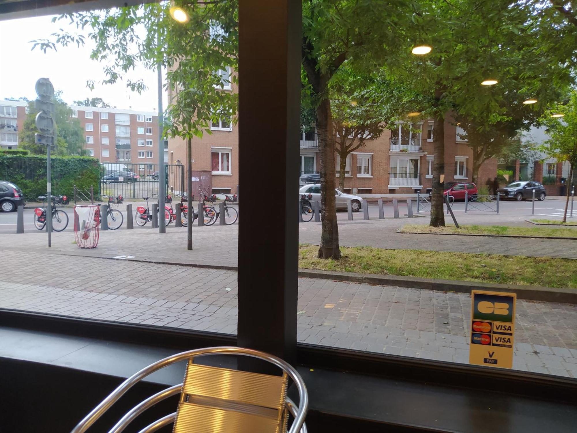 Locatif Gare Europe Souvenir Couette-café