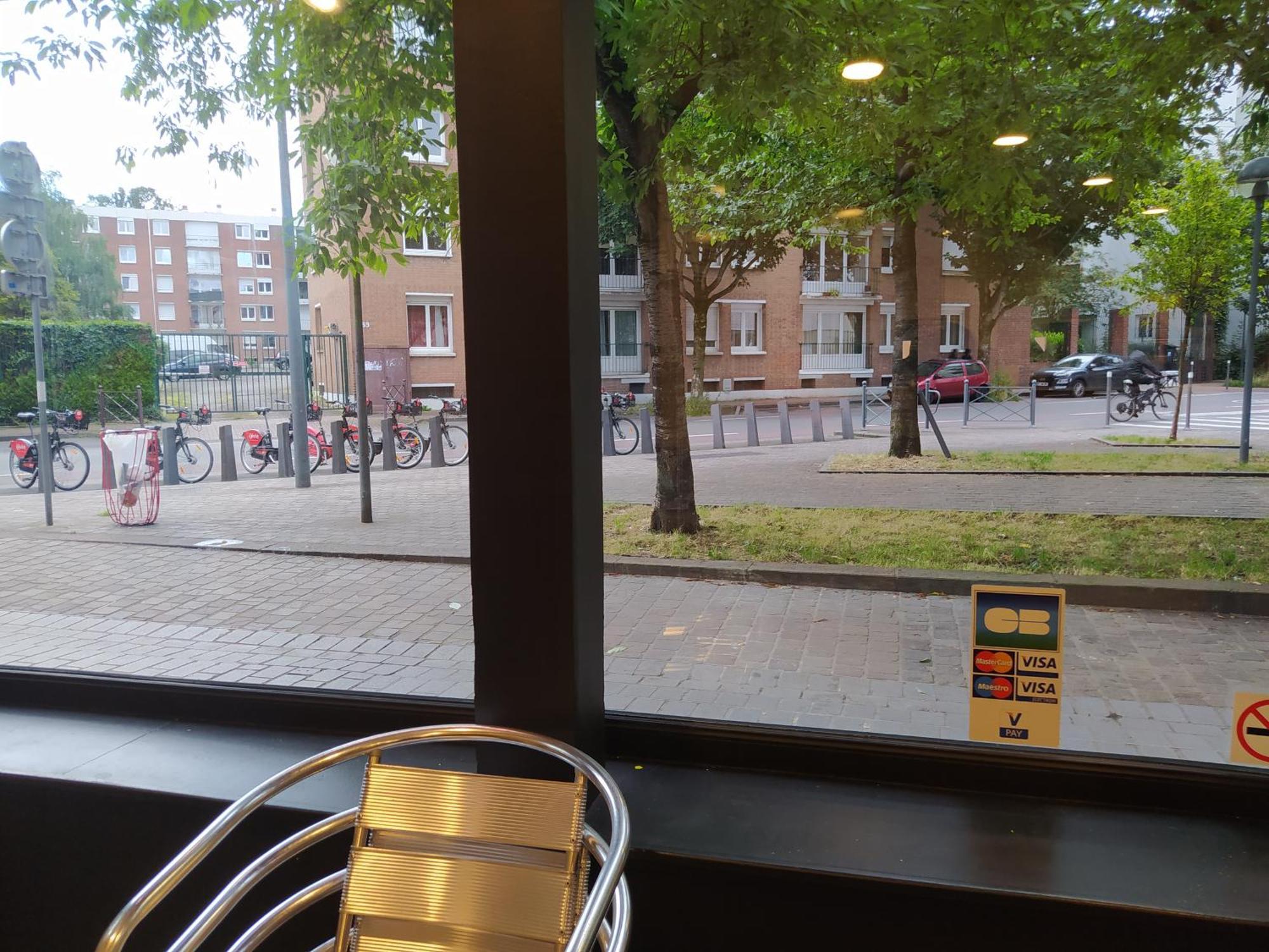 Locatif Gare Europe Souvenir Couette-café